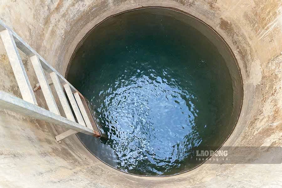 ウバ温泉の水温は平均76〜84℃です。