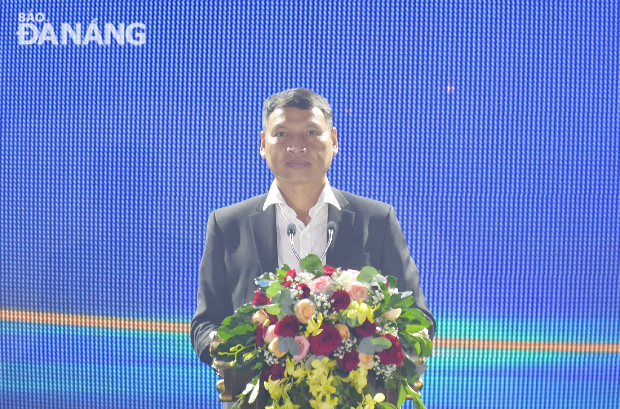 El vicepresidente permanente del Comité Popular de la Ciudad, Ho Ky Minh, habló en la ceremonia. Foto: THANH LAN