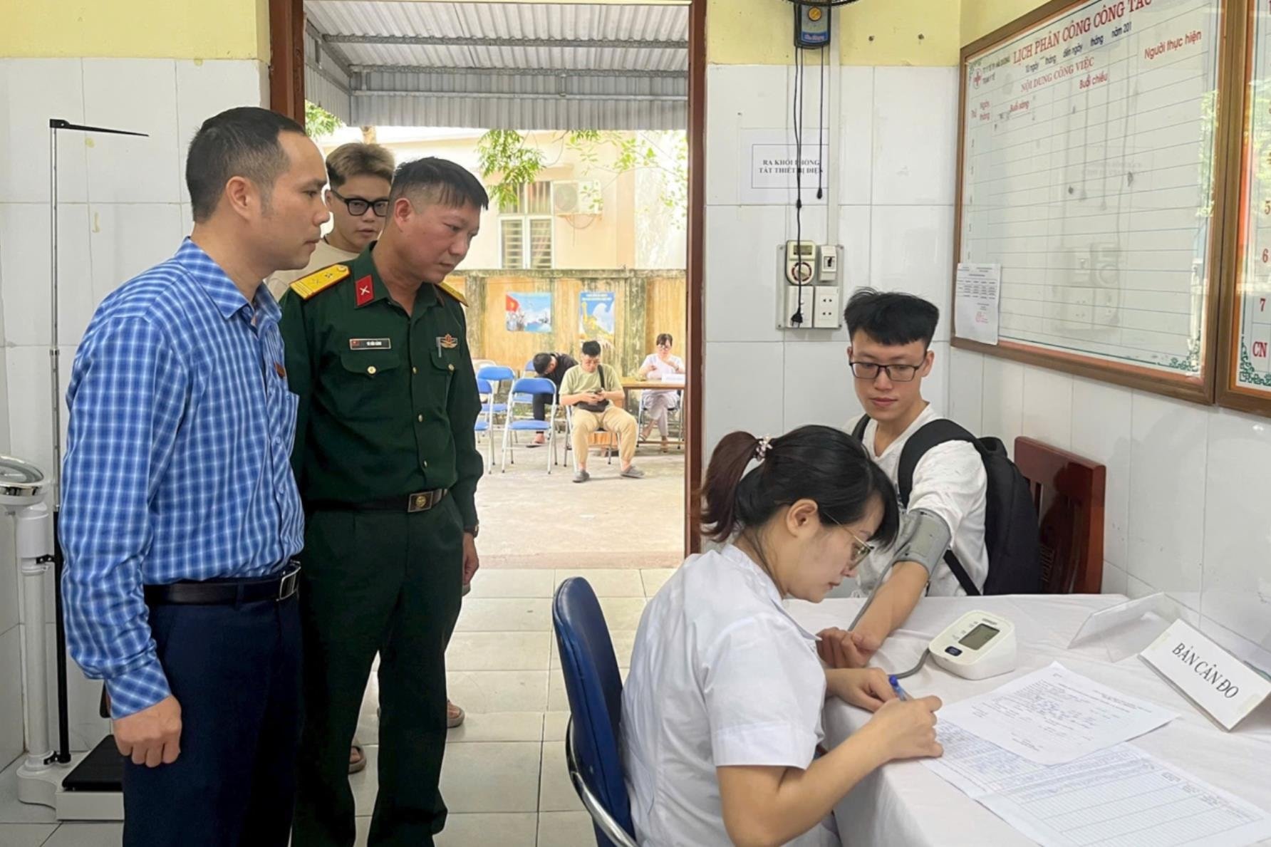 Hai Duong completa la selección preliminar del servicio militar en 2025