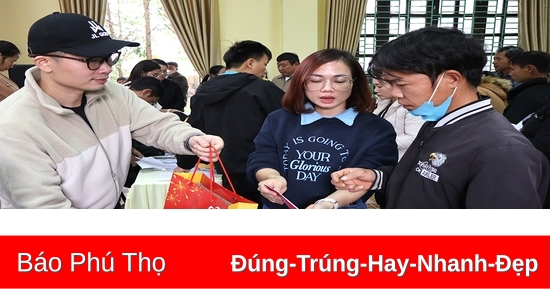 Quỹ Thiện Tâm tặng 500 suất quà Tết cho người nghèo huyện Thanh Sơn