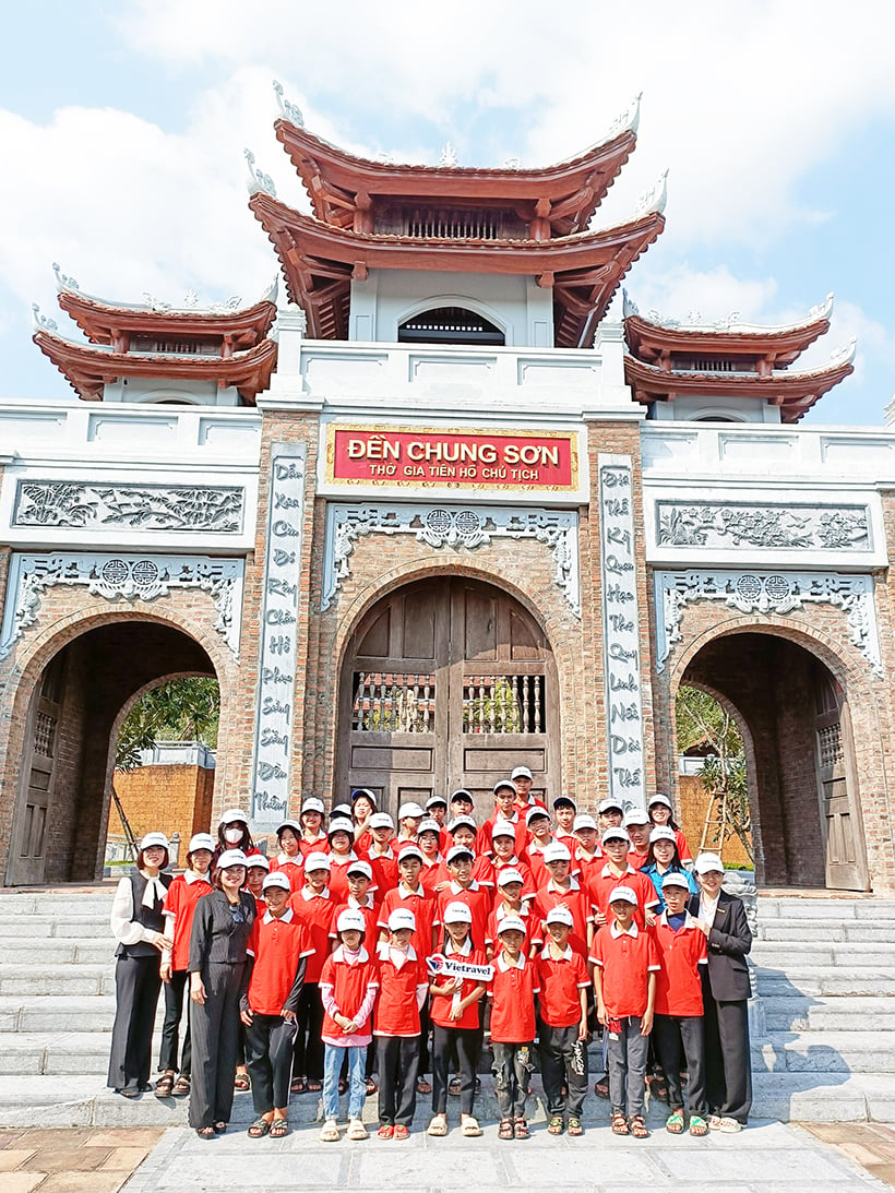 Mang yêu thương đến trẻ em Làng SOS Hà Tĩnh