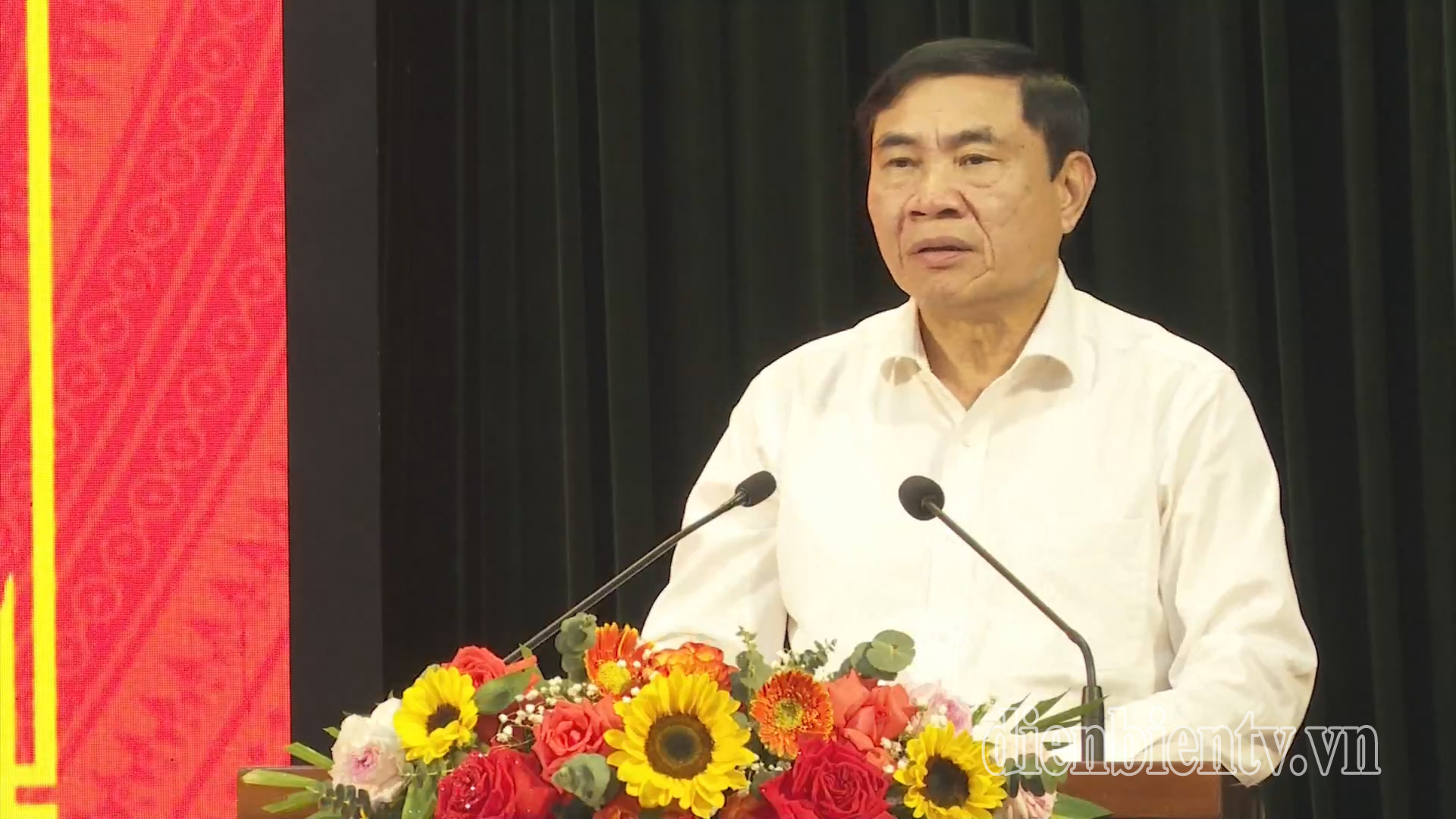 ច