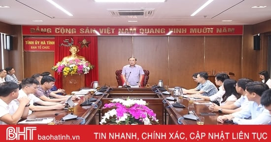 Ha Tinh meets students of advanced political theory classes