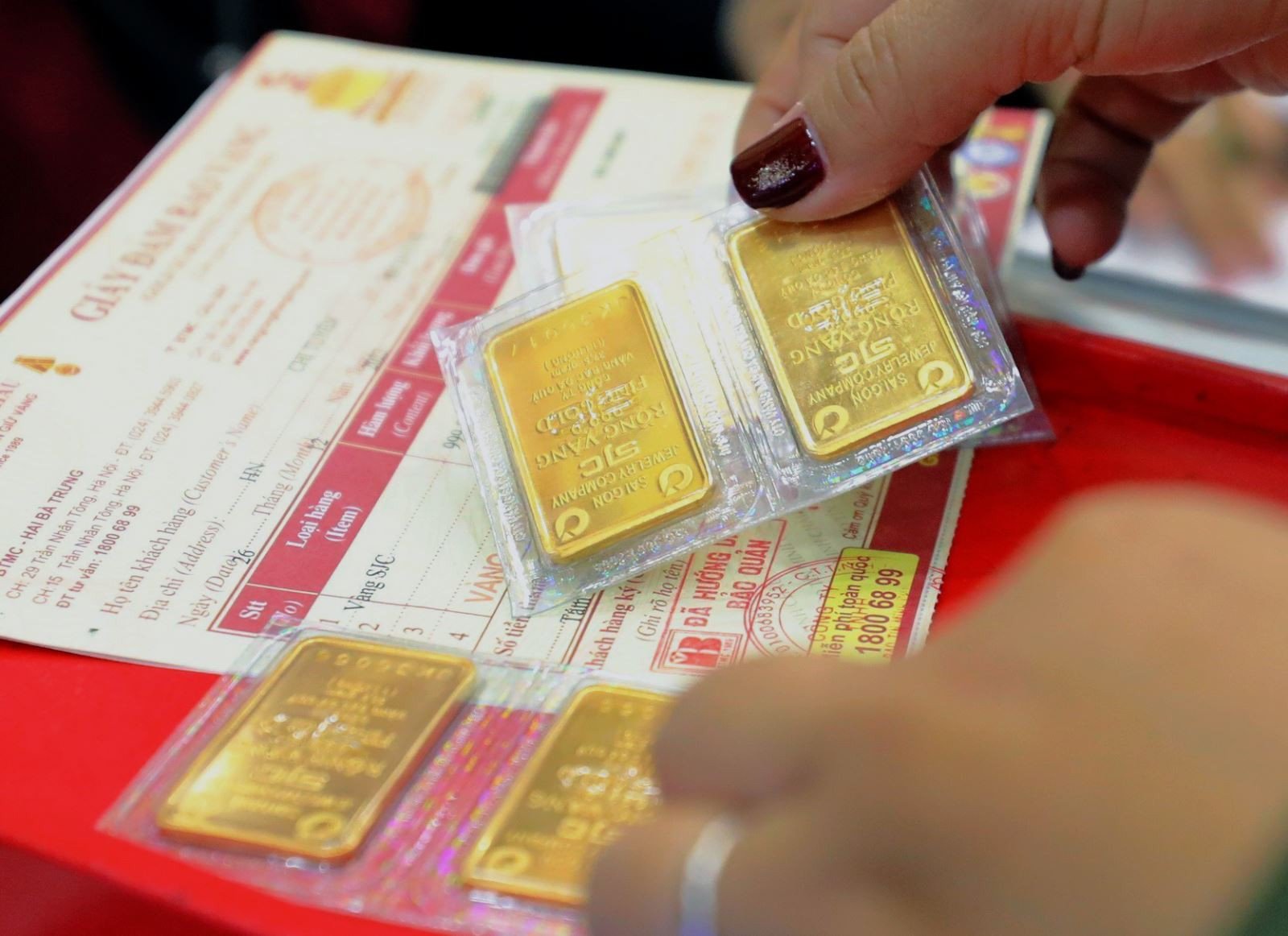 Gold price increased by 200 thousand VND/tael on the morning of January 24