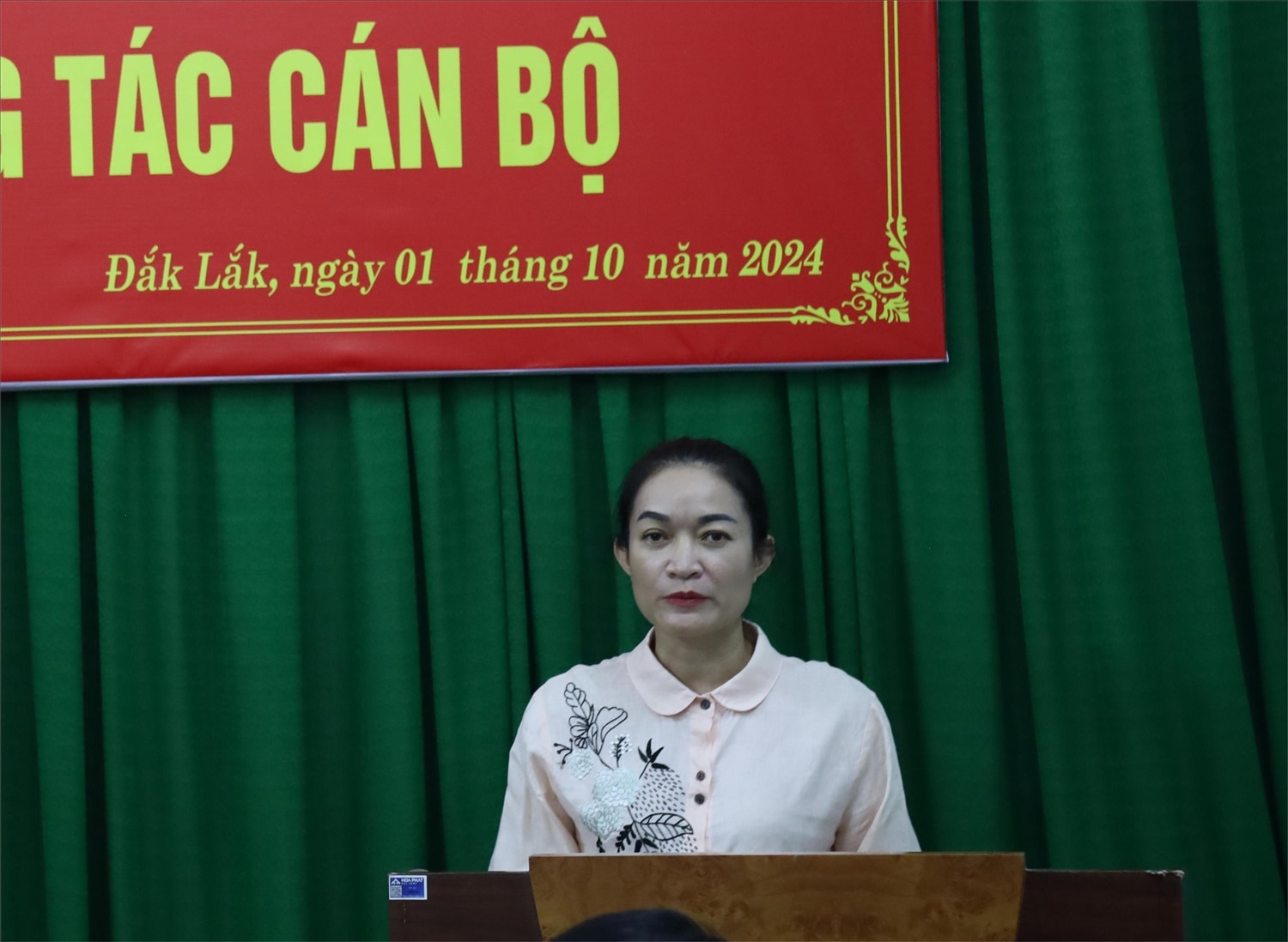 Tân Phó trưởng Ban Dân tộc tỉnh Đắk Lắk Nay H’Nan phát biểu nhận nhiệm vụ