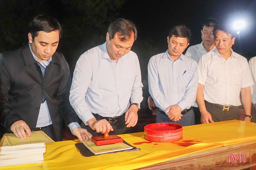 Ceremonia de apertura del manantial de Giap Thin en el sitio histórico y cultural de Dai Hung