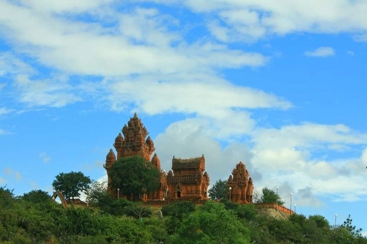 អគារ Ninh Thuan.jpg