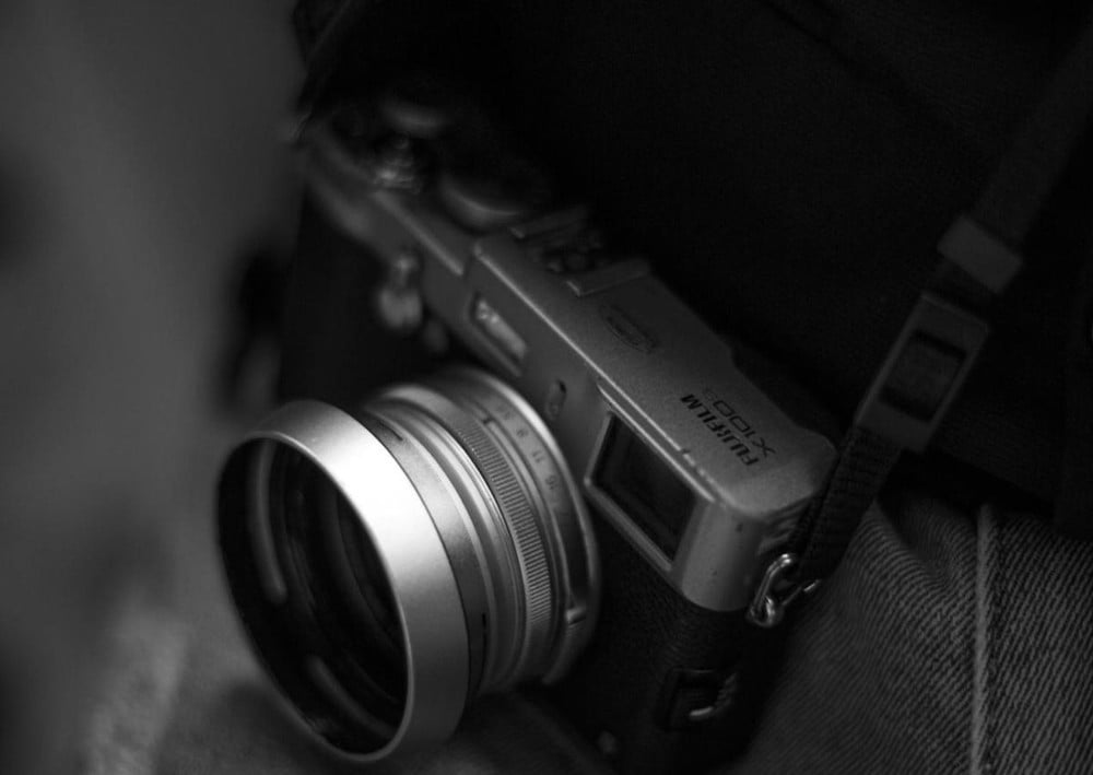 富士フイルムのカメラ。 (出典: Pexels)