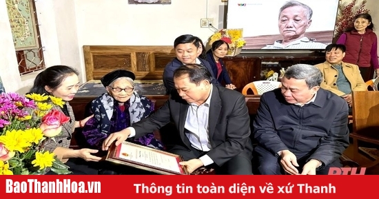 Head of the Provincial Party Committee's Organization Board Nguyen Van Hung visited and inspected the production situation and people's lives in Tho Xuan district.