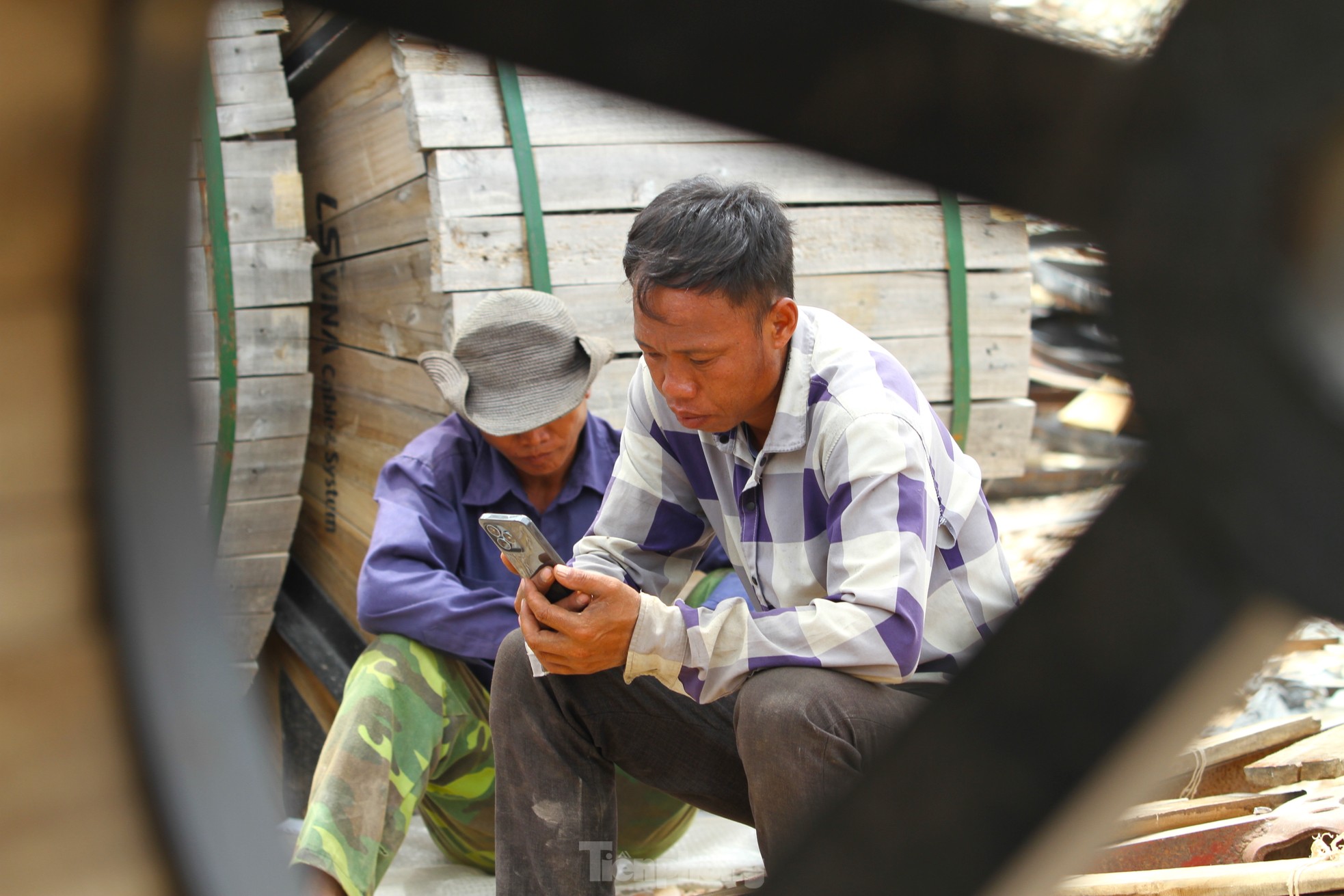 Los últimos días en el sitio de construcción de la línea de 500kV circuito 3 en Nghe An foto 16