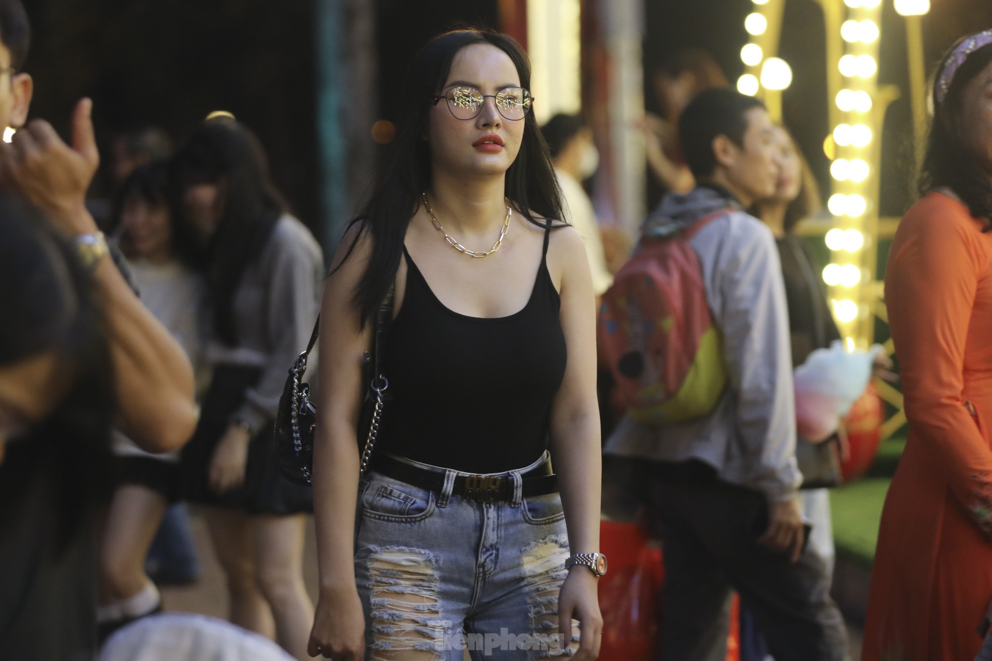 Christmas atmosphere comes early, young people in Ho Chi Minh City are fascinated with checking in photo 5