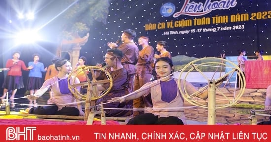 Ví, giặm lay động lòng người...