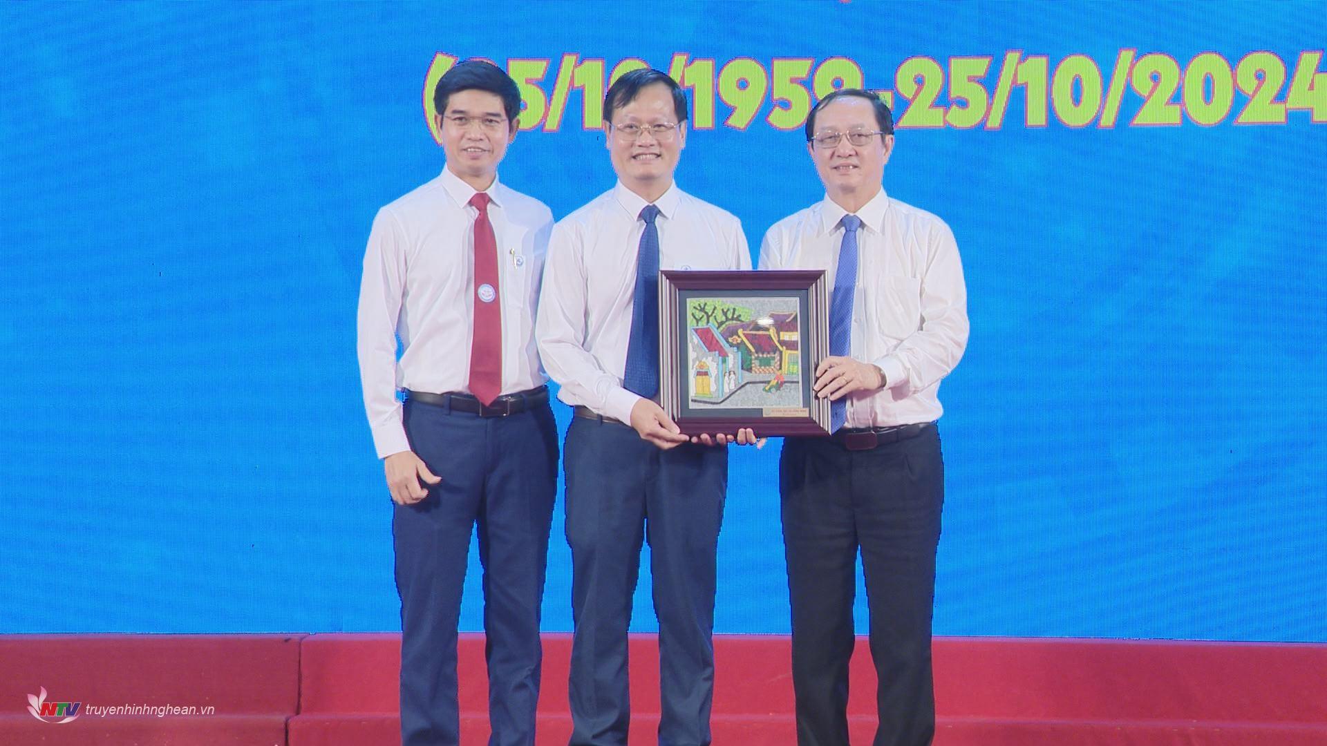 Celebrating 65 years of Science and Technology sector of Nghe An province