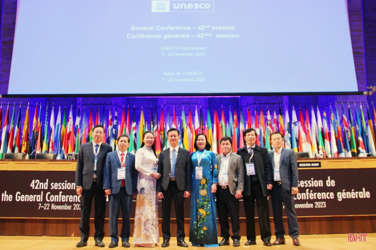 UNESCO passed a resolution honoring Hai Thuong Lan Ong Le Huu Trac