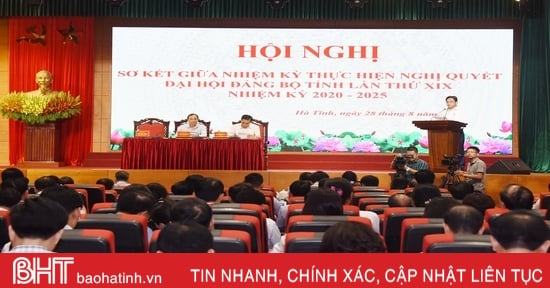 Ha Tinh organise une conférence d'évaluation à mi-parcours 2020