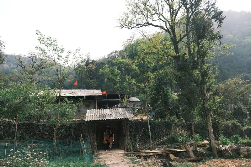 La belleza de un pueblo milenario sin señal de teléfono en lo alto de una montaña.