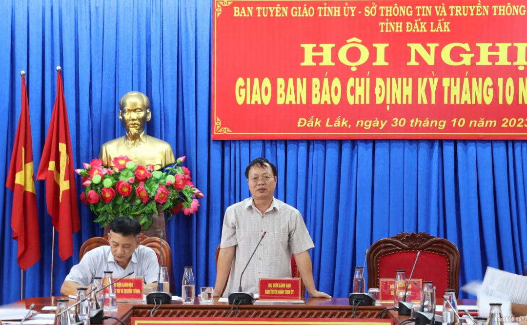 Deputy Head of the Provincial Party Committee's Propaganda Department Huynh Chien Thang spoke at the conference.