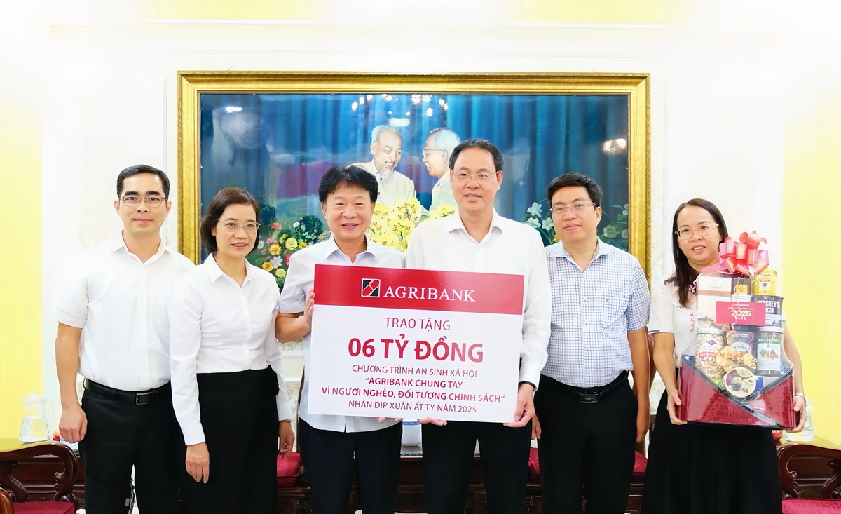 Agribank Ho Chi Minh City joins hands for the poor and policy beneficiaries on the occasion of the Lunar New Year