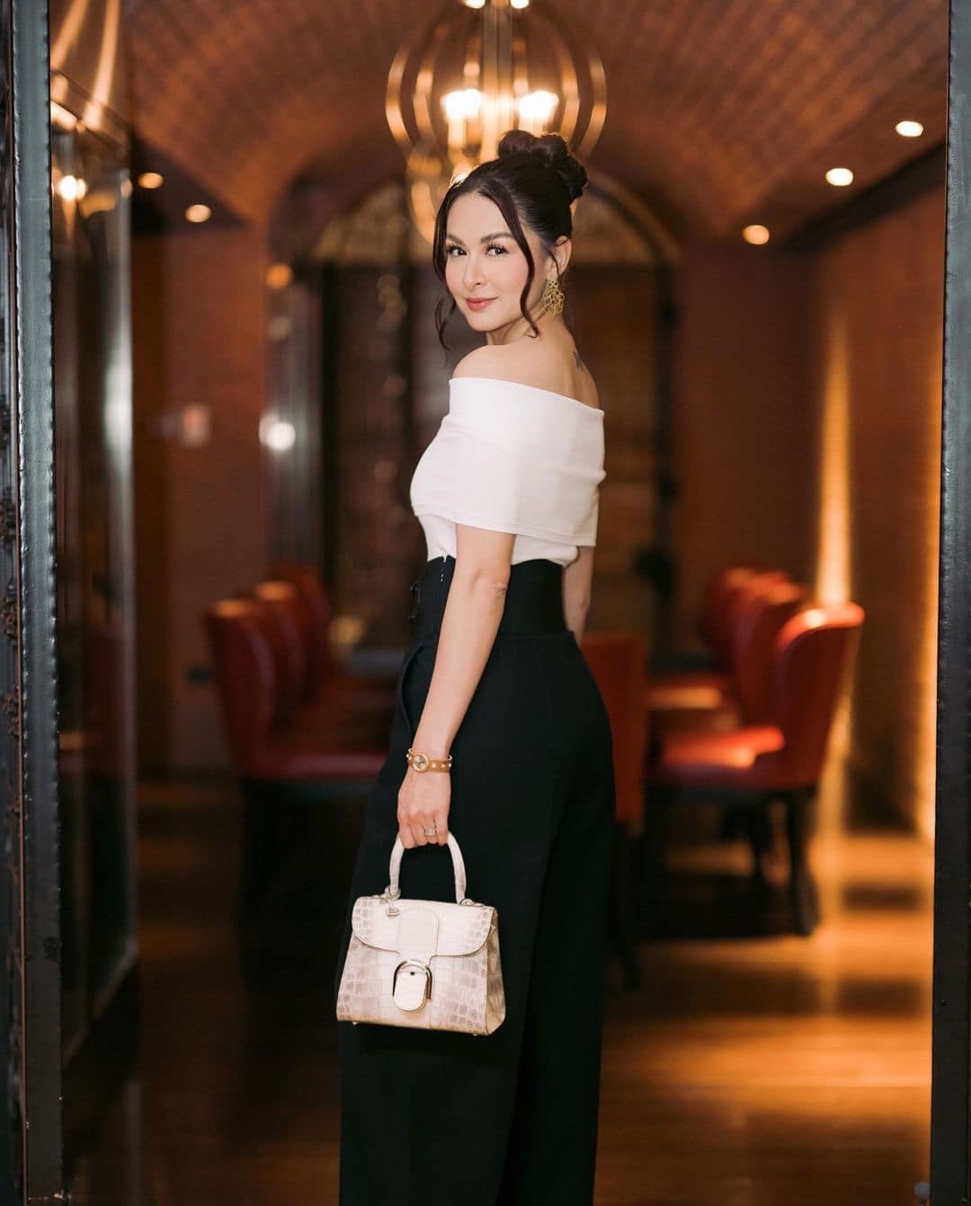 เซนส์แฟชั่นของ “ดาราที่สวยที่สุดในฟิลิปปินส์”