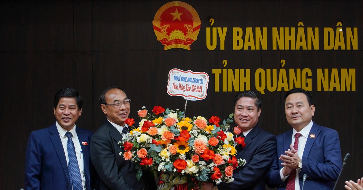 Leaders of Sekong province (Laos) visited and wished Quang Nam province a happy new year