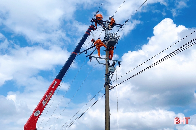 Ha Tinh Electricity Company: Преданная своему делу - Профессиональная - Современная