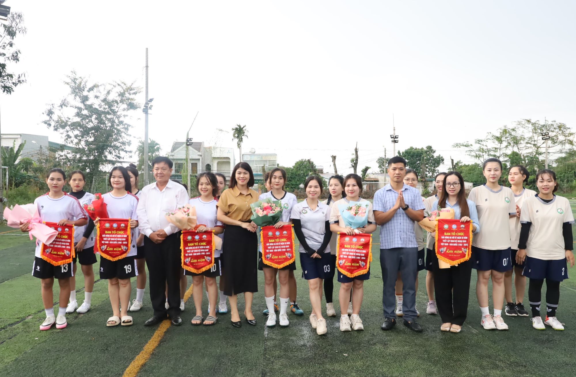 การแข่งขันฟุตบอลหญิงเพื่อเฉลิมฉลอง 32 ปีความสัมพันธ์ทางการทูตระหว่างเวียดนามและเกาหลี