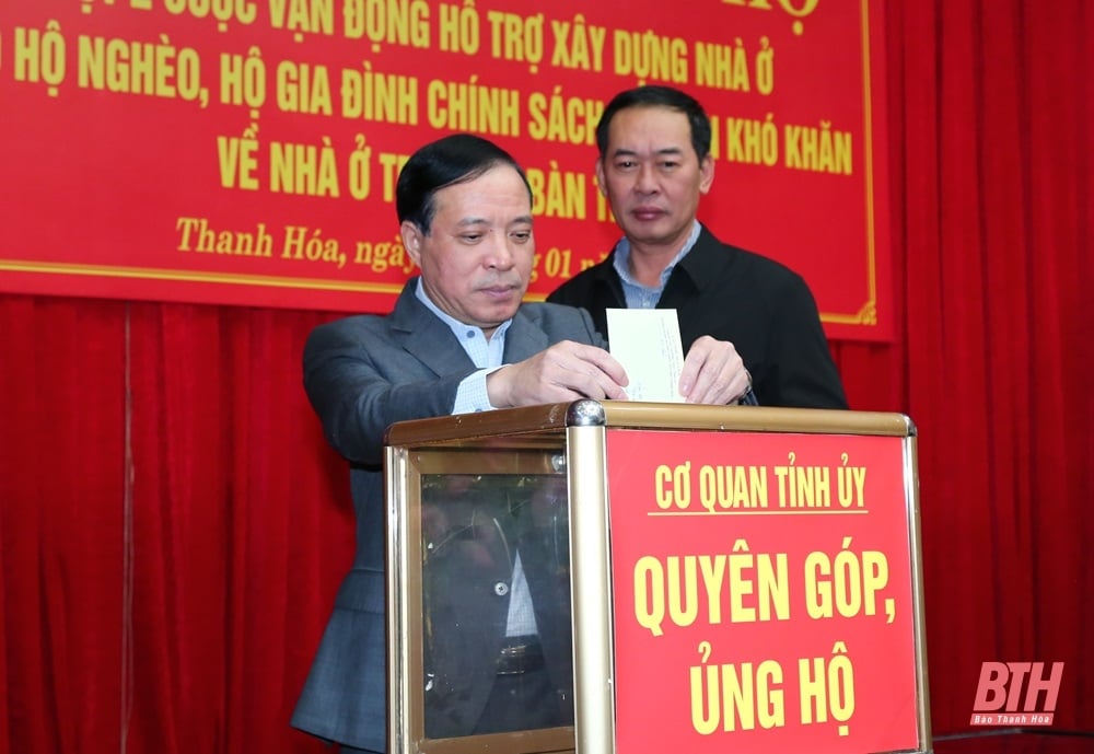 Thanh Hoa Provincial Party Committee donated and supported the second phase of the Campaign to support housing construction for poor households, policy households, and households with housing difficulties.