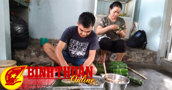 Nghề làm bánh chưng, bánh tét hối hả vào vụ tết