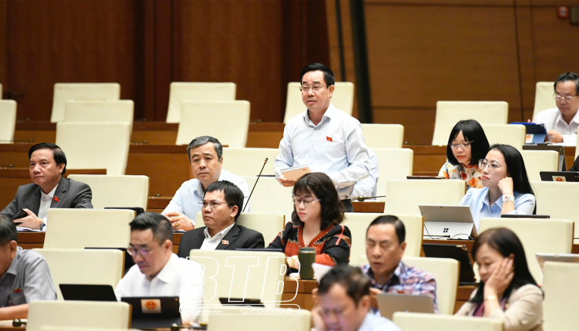 สานต่อวาระการประชุมสมัยที่ 8 สภานิติบัญญัติแห่งชาติยังคงหารือร่างกฎหมาย