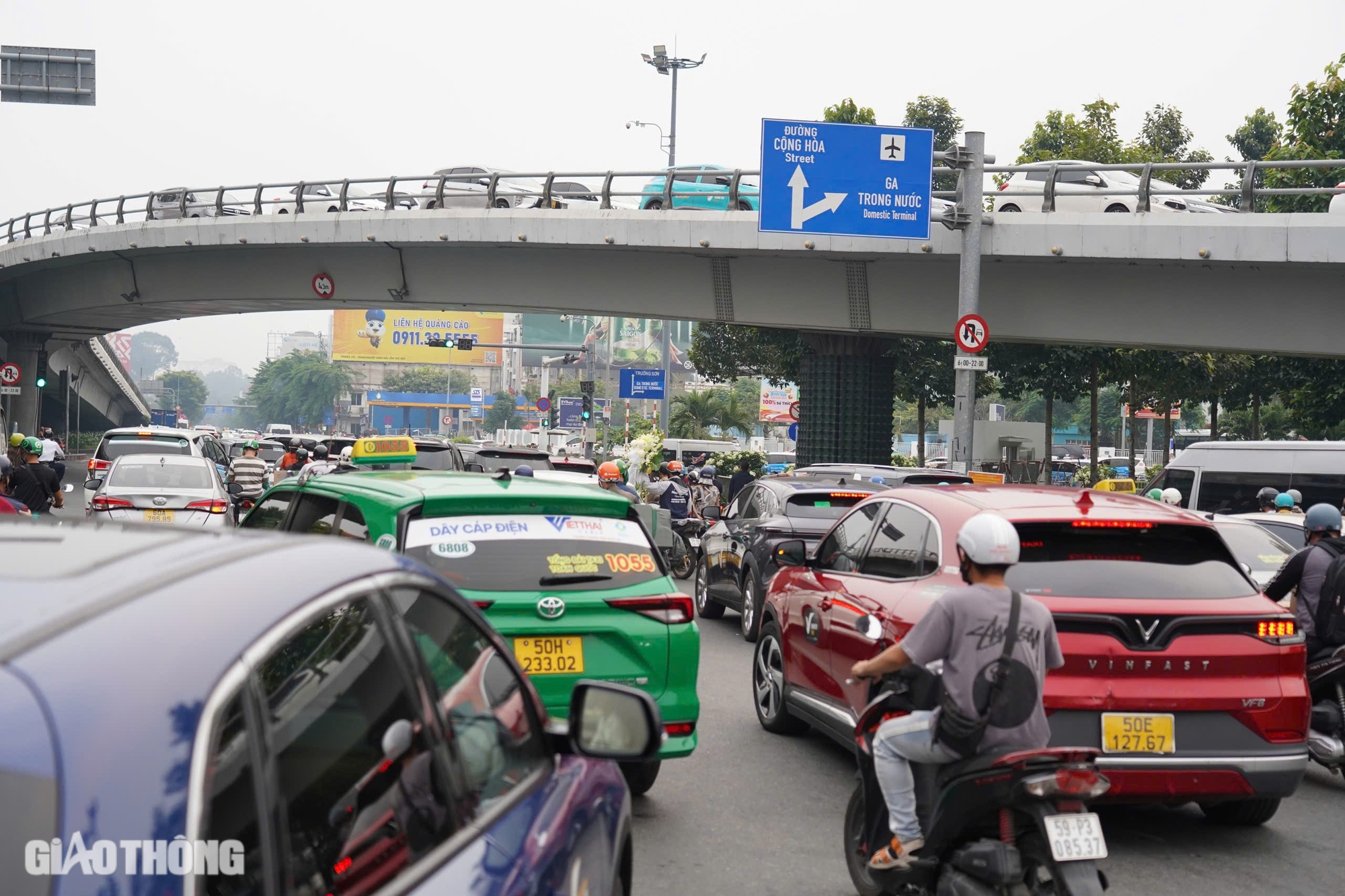 Sân bay Tân Sơn Nhất 