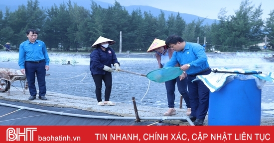 Ha Tinh Trade Union and businesses overcome difficulties