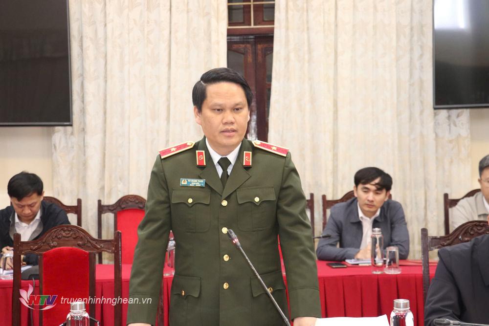 Der Polizeidirektor der Provinz, Generalmajor Bui Quang Thanh, hielt bei dem Treffen eine Rede.