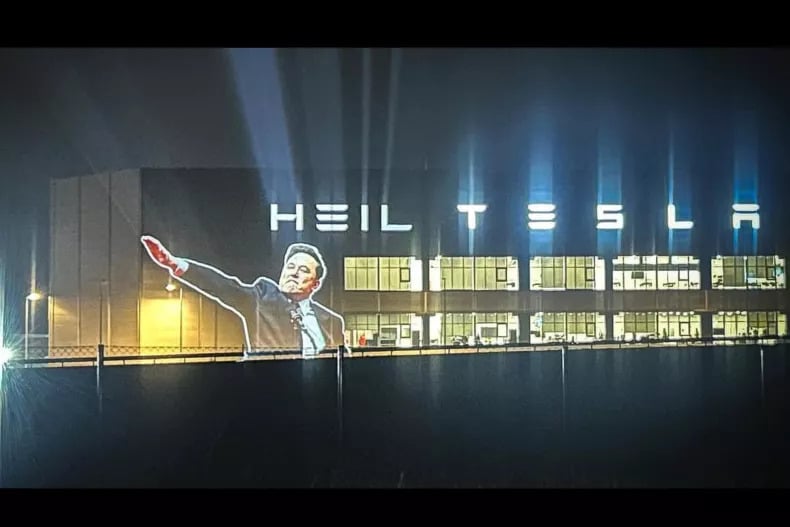 Elon Musk's controversial photo is shown on the Tesla factory in Germany, photo 1