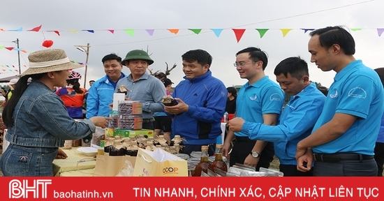 Thach Ha에서 열리는 흥미진진한 "나는 조국을 사랑한다" 축제