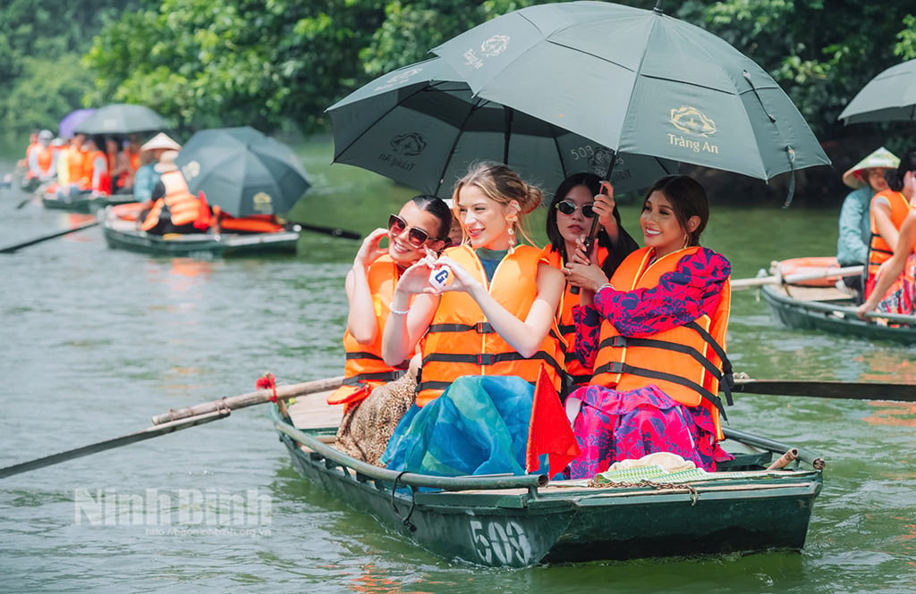 In September, Ninh Binh welcomed nearly 415 thousand tourists.