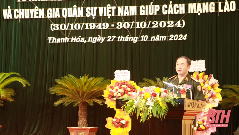 Meeting to celebrate the 75th anniversary of the traditional day of Vietnamese volunteer soldiers and military experts helping the Lao revolution