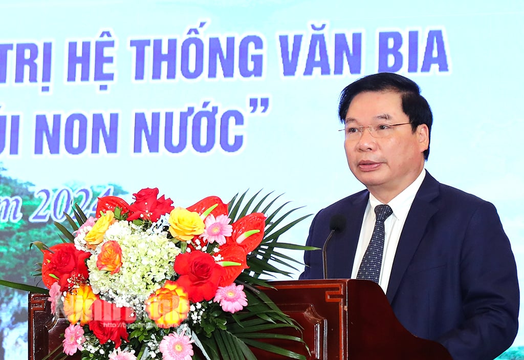 Khai mạc Hội thảo khoa học Nghiên cứu bảo tồn và phát huy giá trị hệ thống văn bia tại di tích Quốc gia đặc biệt núi Non Nước