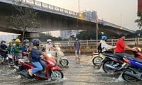 Es probable que la marea alta del día 15 del 12º mes lunar en Ciudad Ho Chi Minh alcance el nivel de alerta 3.