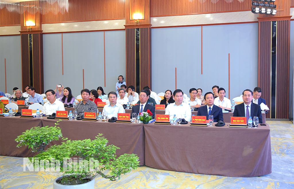 การประชุมวิทยาศาสตร์นานาชาติส่งเสริมบทบาทของมรดกทางวัฒนธรรมและธรรมชาติของโลกของกลุ่มภูมิทัศน์ตรังอันในการสร้างเมืองมรดกแห่งสหัสวรรษและเชื่อมโยงเมืองมรดกโลก