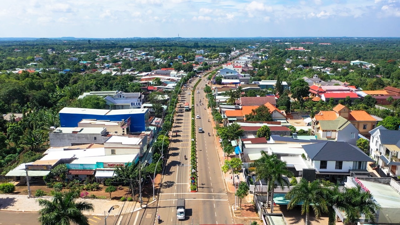 Huyện thuần nông nhưng đường bê tông tới ngõ nhà dân- Ảnh 2.