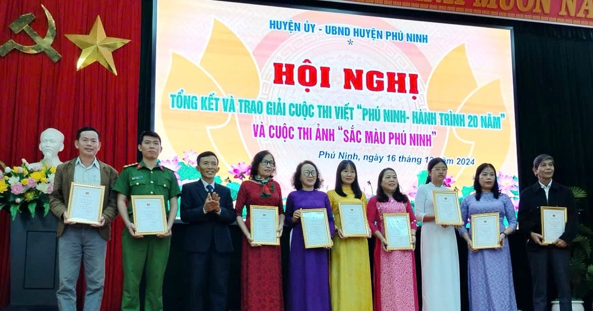 Phú Ninh trao thưởng cuộc thi “Phú Ninh