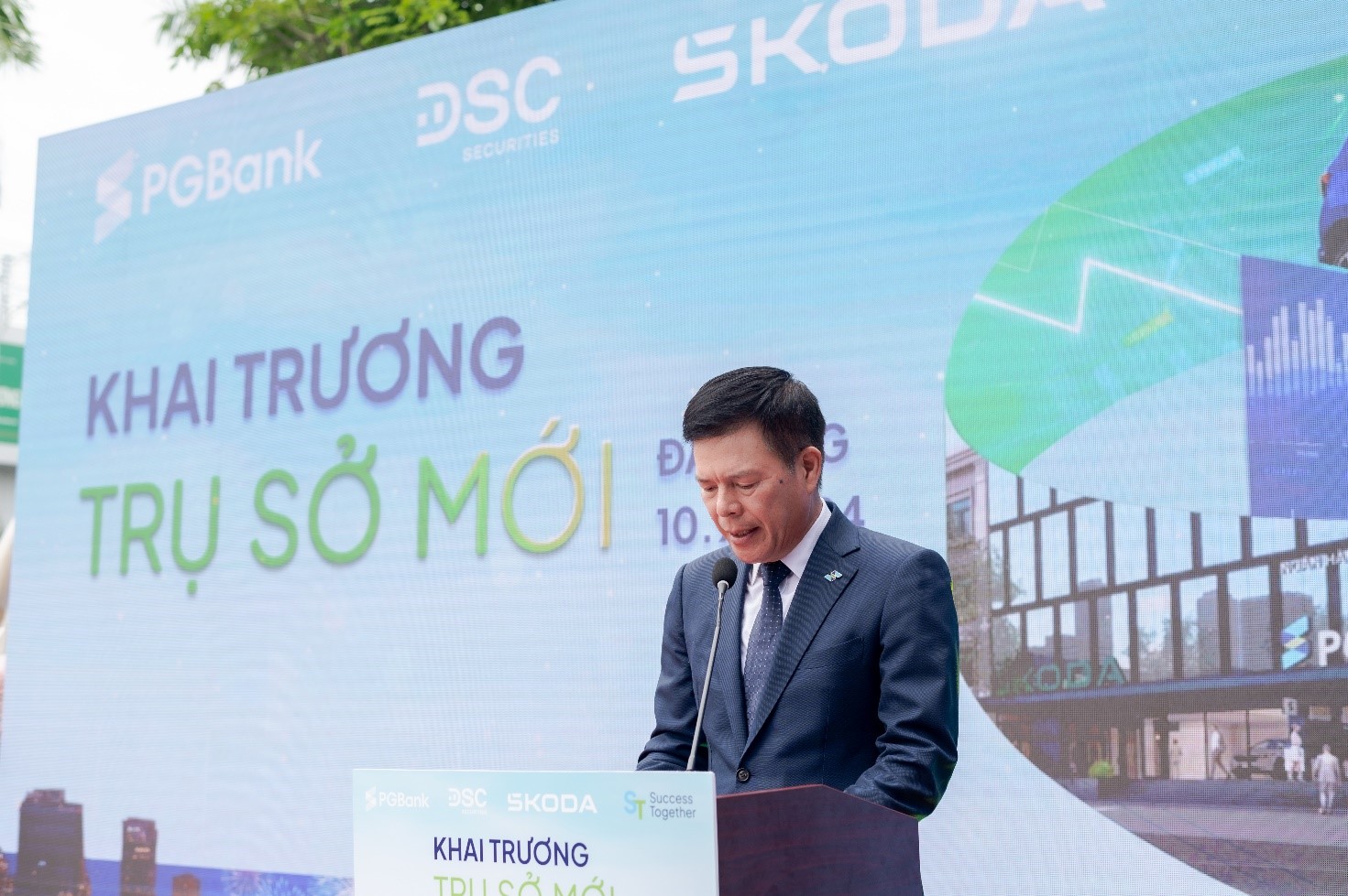 Mr. Pham Manh Thang - Chairman of PGBank Board of Directors expressed gratitude to customers who have supported the Bank over the past time.