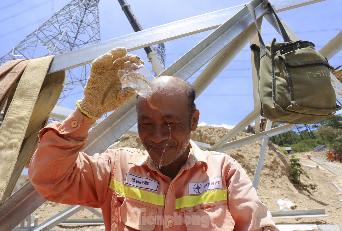 Panorama der 500-kV-Leitung 3 durch Ha Tinh vor der Ziellinie, Foto 12