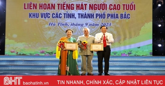 Liên hoan Tiếng hát người cao tuổi khu vực I thành công tốt đẹp