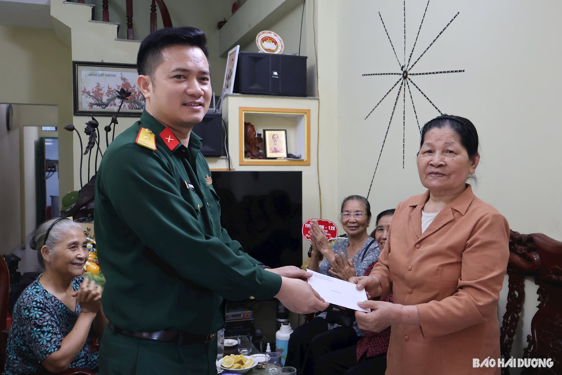 commander-in-chief-bg.jpg