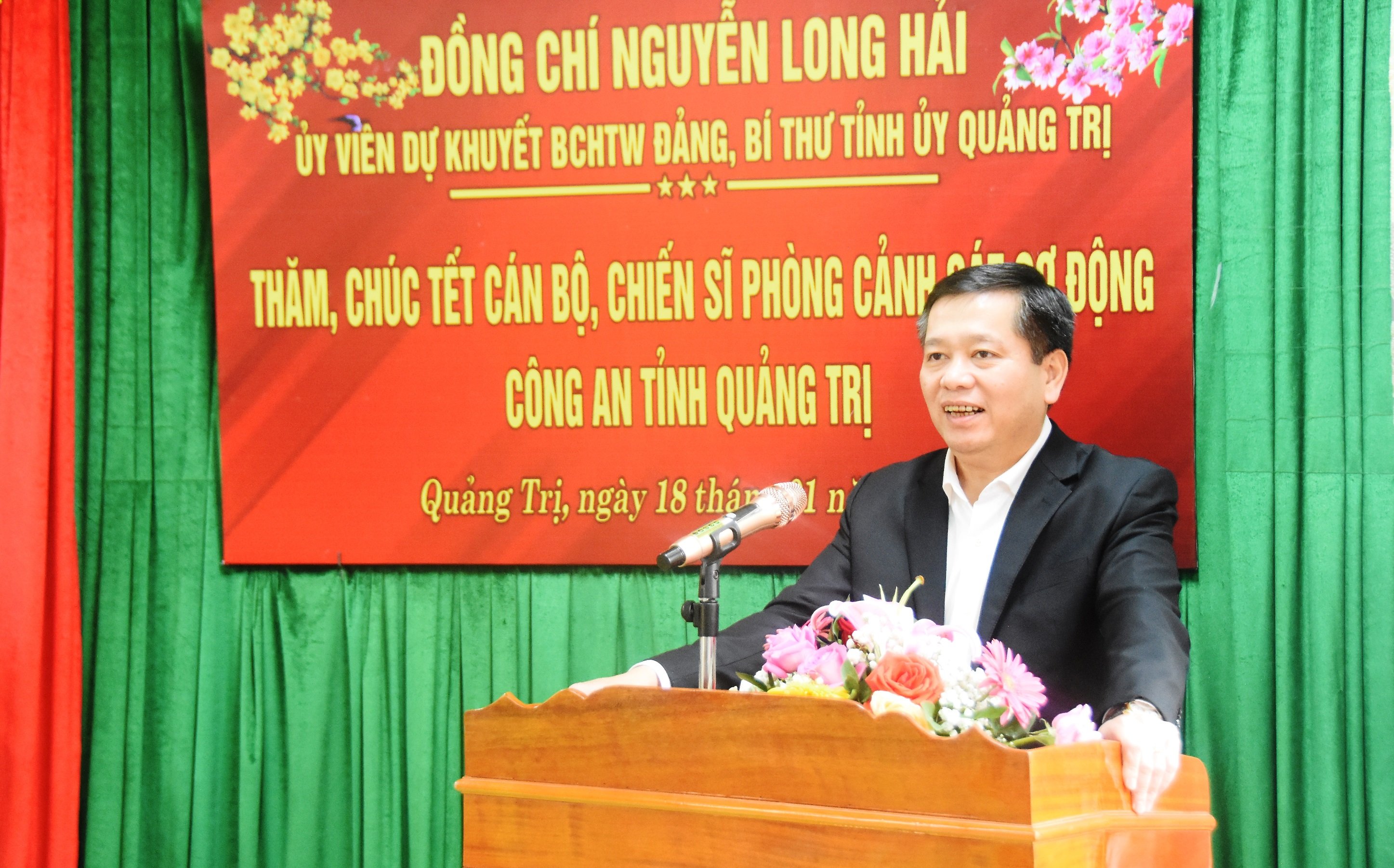 Bí thư Tỉnh ủy Nguyễn Long Hải thăm, chúc Tết cán bộ, chiến sĩ Phòng Cảnh sát Cơ động Công an tỉnh