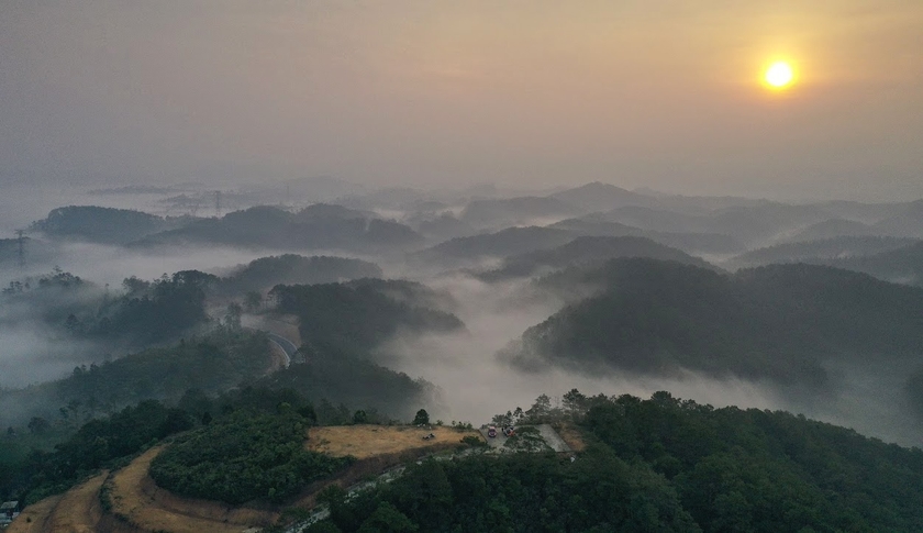 Một điểm săn mây ở Măng Đen (tỉnh Kon Tum). Ảnh: Bi Ly