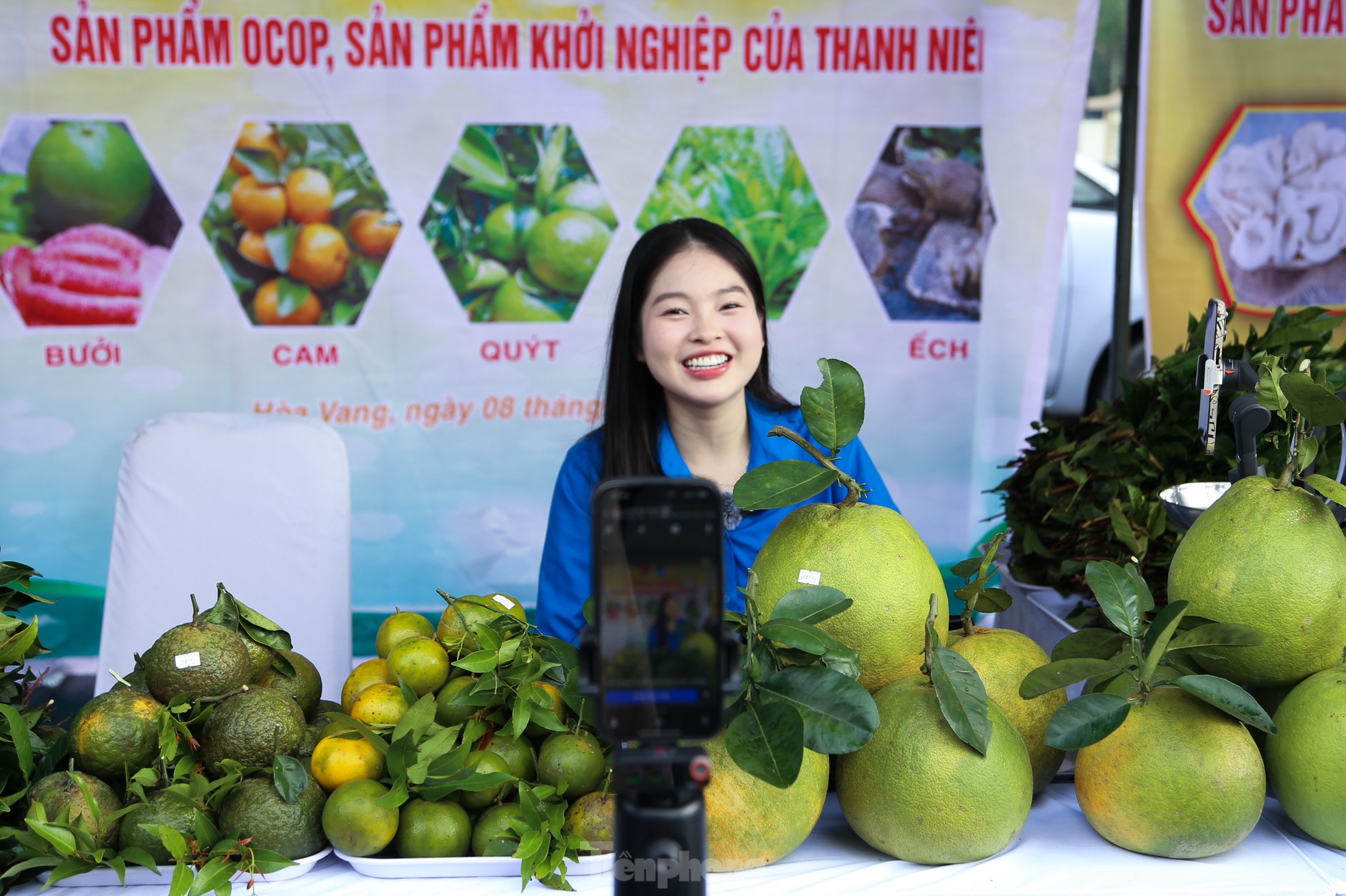 Sesión animada de transmisión en vivo de productos agrícolas para jóvenes en Da Nang (foto 10)