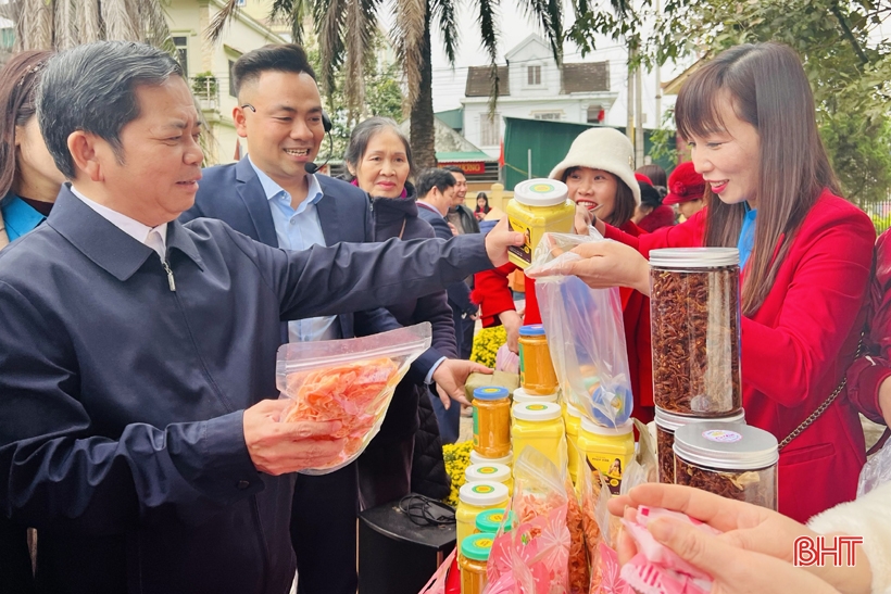 Ấm áp “Tết sum vầy - Xuân chia sẻ” cho người lao động tại các địa phương