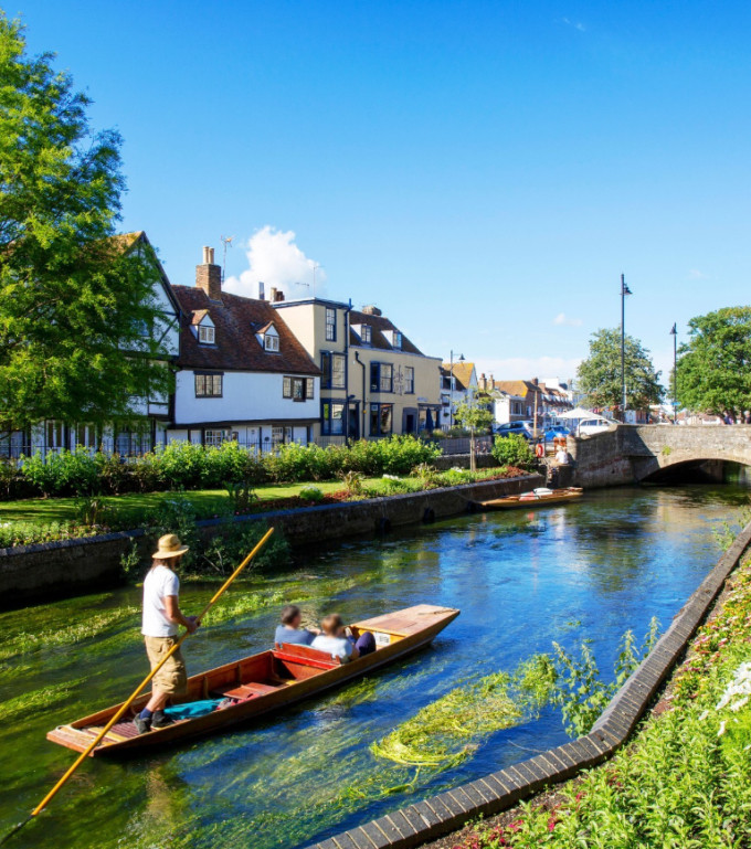 Một góc ở Canterbury, thành phố đẹp nổi tiếng tại Anh và được UNESCO công nhận là di sản thế giới. Ảnh: Instagram/VisitBritain